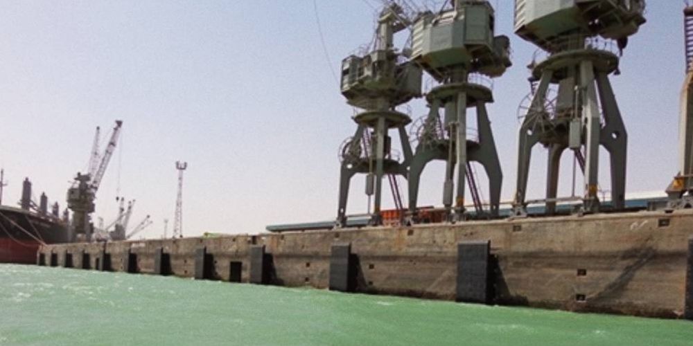 Installed H1000 rubber fenders at Umm Qaser ports (164 pcs)